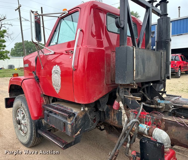 image for item NL9917 1982 GMC Brigadier  truck cab and chassis