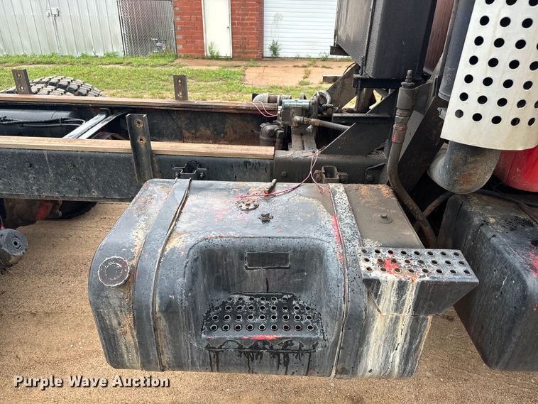 image for item NL9917 1982 GMC Brigadier  truck cab and chassis