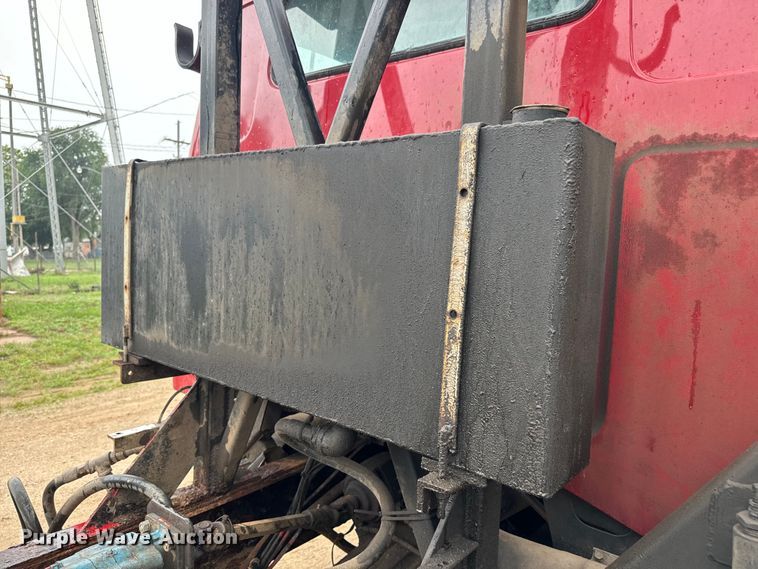 image for item NL9917 1982 GMC Brigadier  truck cab and chassis