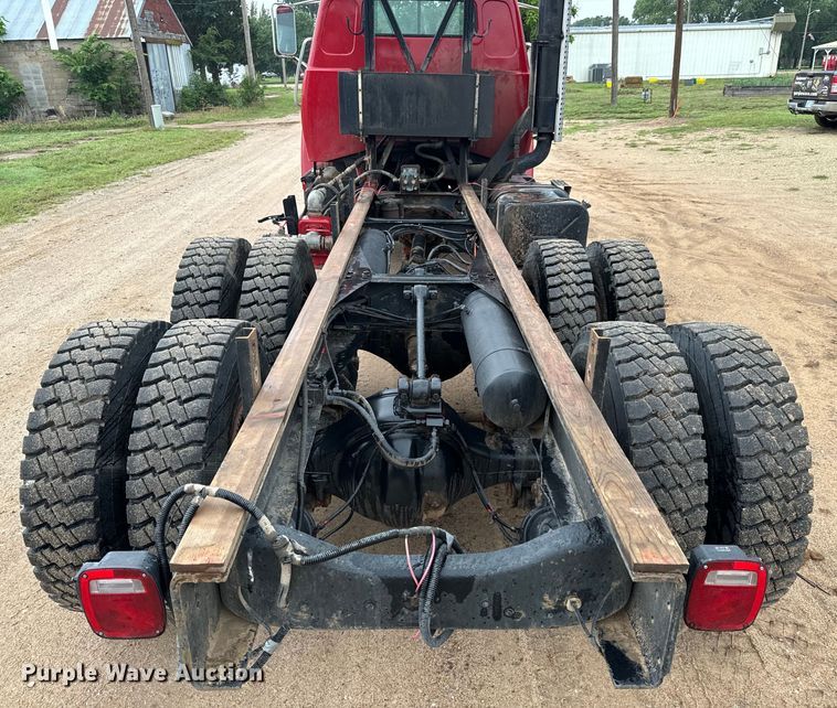 image for item NL9917 1982 GMC Brigadier  truck cab and chassis