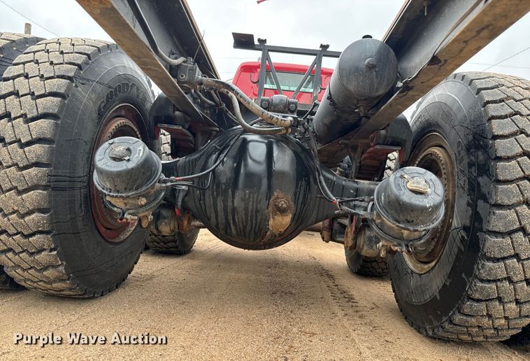 image for item NL9917 1982 GMC Brigadier  truck cab and chassis