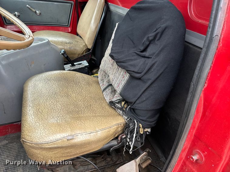 image for item NL9917 1982 GMC Brigadier  truck cab and chassis