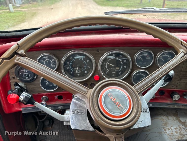 image for item NL9917 1982 GMC Brigadier  truck cab and chassis