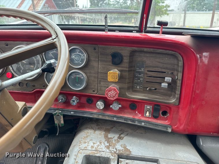 image for item NL9917 1982 GMC Brigadier  truck cab and chassis