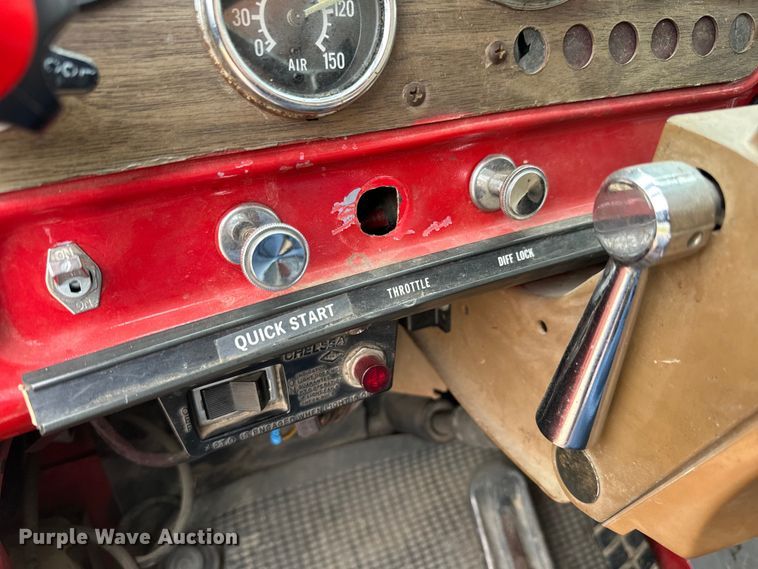 image for item NL9917 1982 GMC Brigadier  truck cab and chassis