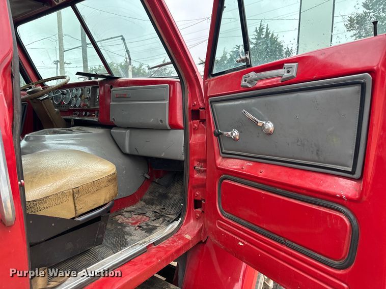 image for item NL9917 1982 GMC Brigadier  truck cab and chassis