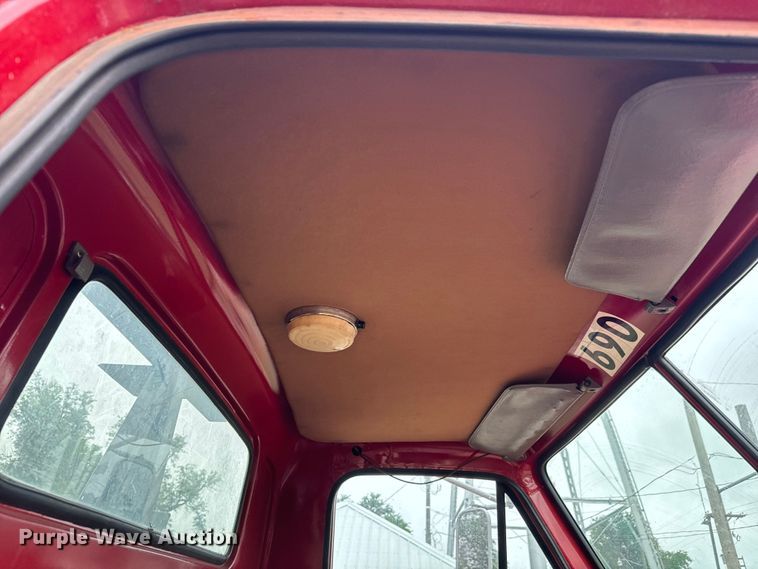 image for item NL9917 1982 GMC Brigadier  truck cab and chassis