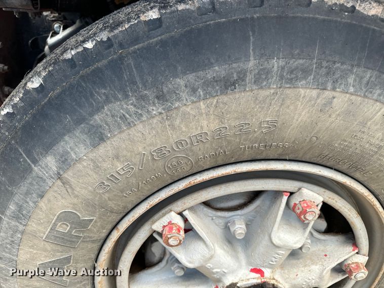 image for item NL9917 1982 GMC Brigadier  truck cab and chassis