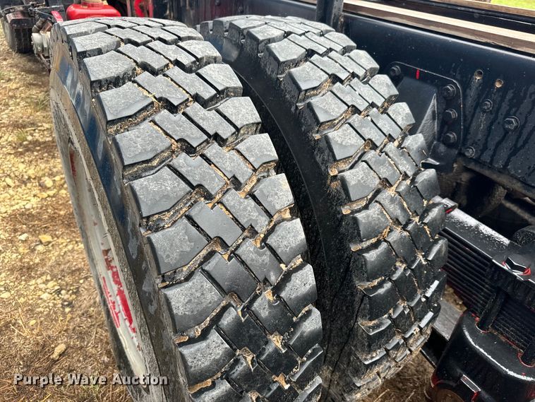 image for item NL9917 1982 GMC Brigadier  truck cab and chassis