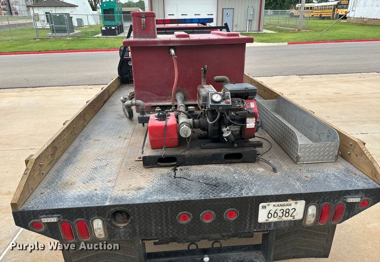 image for item NL9918 2002 Ford F450 Super Duty XL brush fire truck