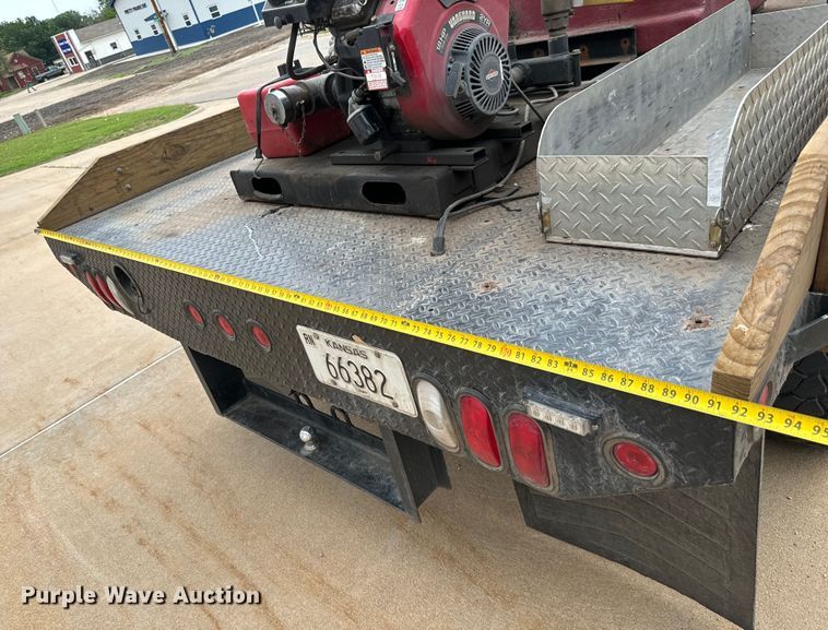 image for item NL9918 2002 Ford F450 Super Duty XL brush fire truck