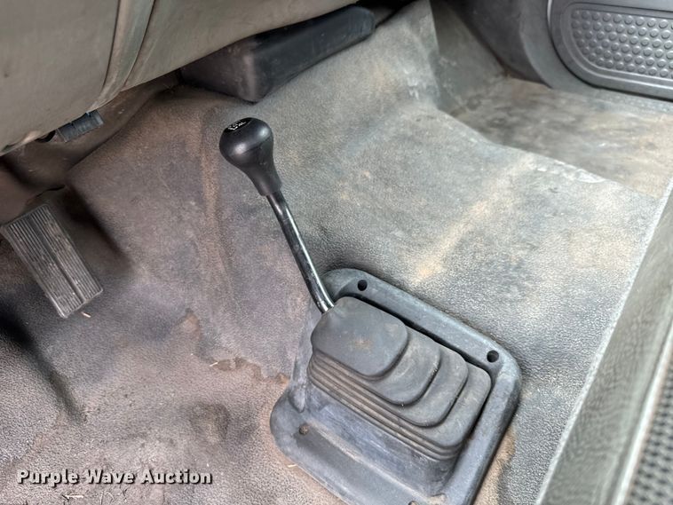 image for item NL9918 2002 Ford F450 Super Duty XL brush fire truck