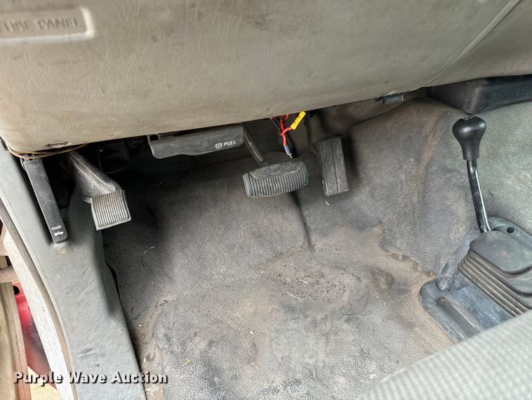 image for item NL9918 2002 Ford F450 Super Duty XL brush fire truck