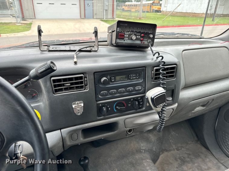 image for item NL9918 2002 Ford F450 Super Duty XL brush fire truck