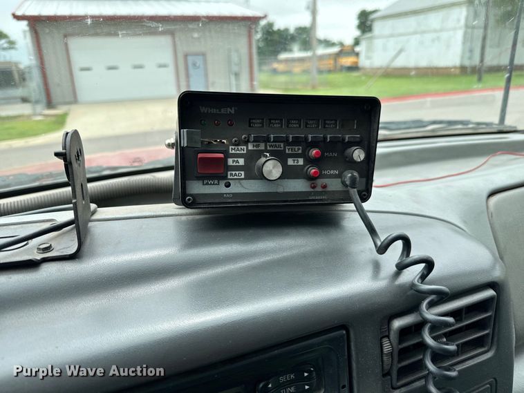 image for item NL9918 2002 Ford F450 Super Duty XL brush fire truck