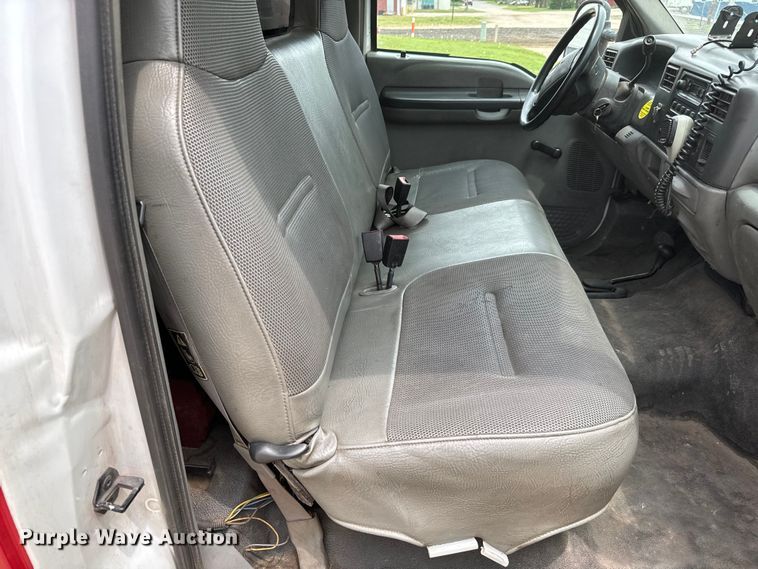 image for item NL9918 2002 Ford F450 Super Duty XL brush fire truck