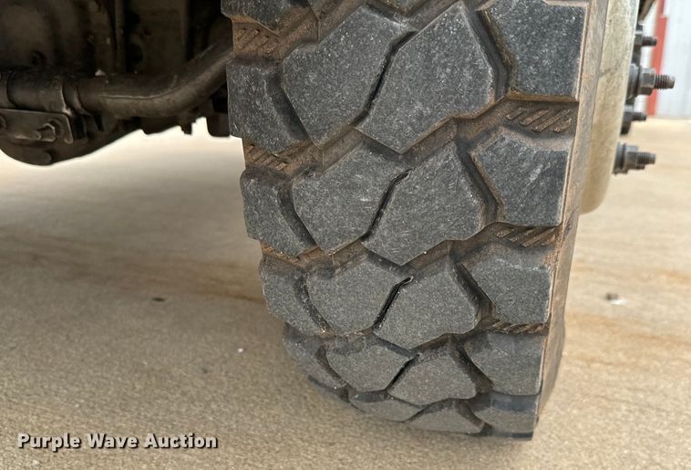 image for item NL9918 2002 Ford F450 Super Duty XL brush fire truck