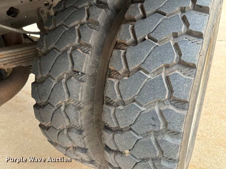 image for item NL9918 2002 Ford F450 Super Duty XL brush fire truck