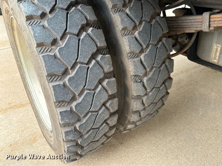 image for item NL9918 2002 Ford F450 Super Duty XL brush fire truck