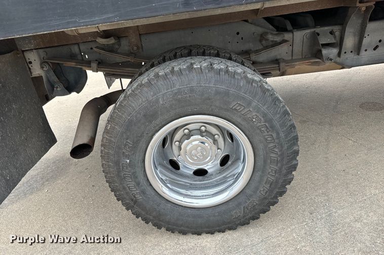 image for item NL9919 2001 Dodge Ram 3500 Quad Cab brush fire truck