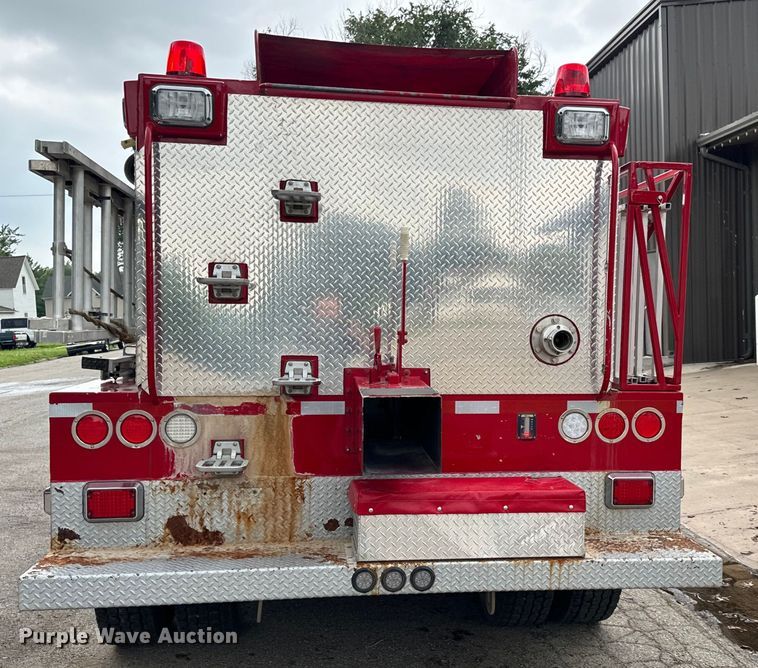 image for item NL9920 1999 Freightliner  FL70 pumper fire truck