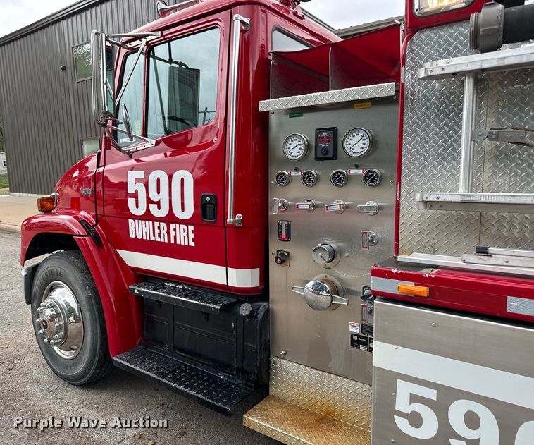 image for item NL9920 1999 Freightliner  FL70 pumper fire truck