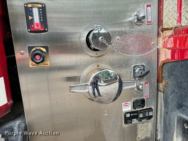 image for item NL9920 1999 Freightliner  FL70 pumper fire truck