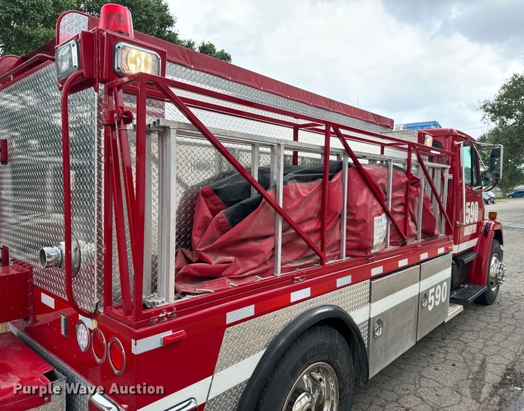 image for item NL9920 1999 Freightliner  FL70 pumper fire truck