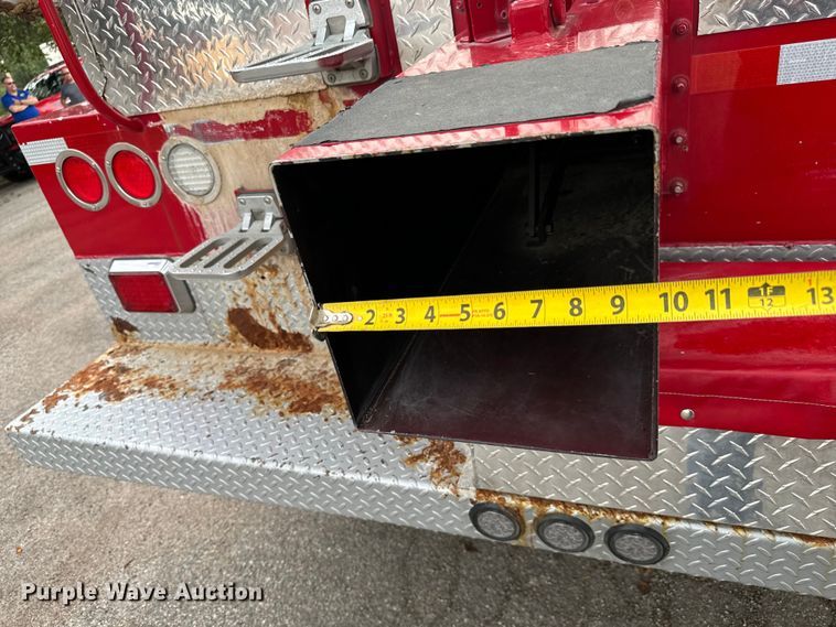 image for item NL9920 1999 Freightliner  FL70 pumper fire truck