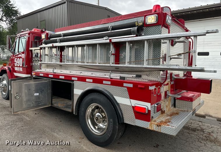 image for item NL9920 1999 Freightliner  FL70 pumper fire truck