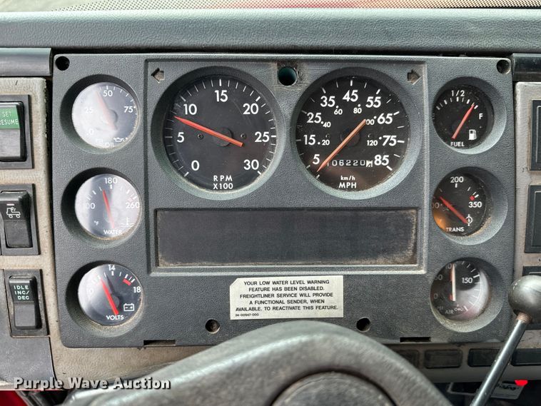 image for item NL9920 1999 Freightliner  FL70 pumper fire truck