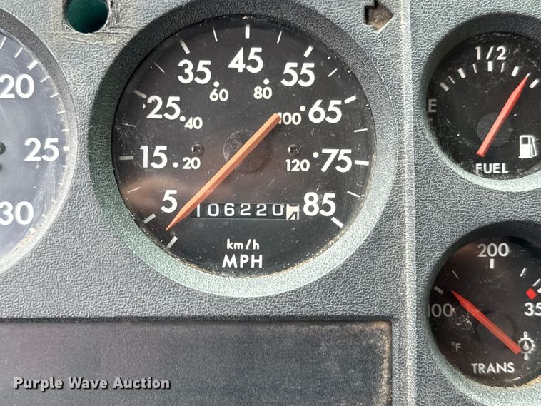 image for item NL9920 1999 Freightliner  FL70 pumper fire truck