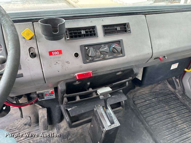 image for item NL9920 1999 Freightliner  FL70 pumper fire truck