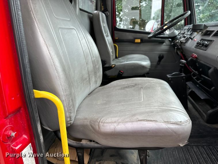 image for item NL9920 1999 Freightliner  FL70 pumper fire truck