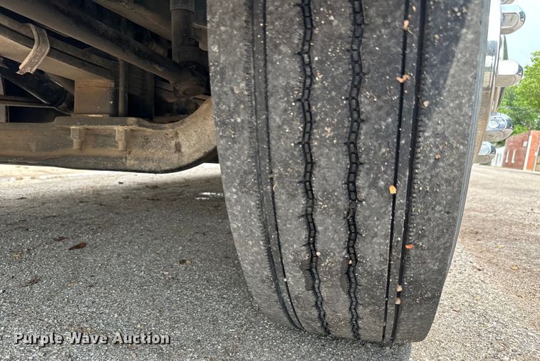 image for item NL9920 1999 Freightliner  FL70 pumper fire truck