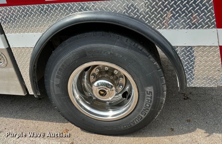 image for item NL9920 1999 Freightliner  FL70 pumper fire truck