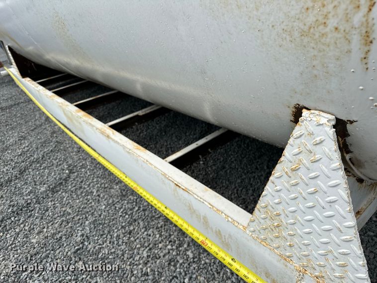 image for item NR9773 Fuel tank