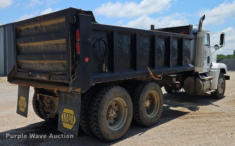 image for item NS9528 1990 Freightliner FLD dump truck
