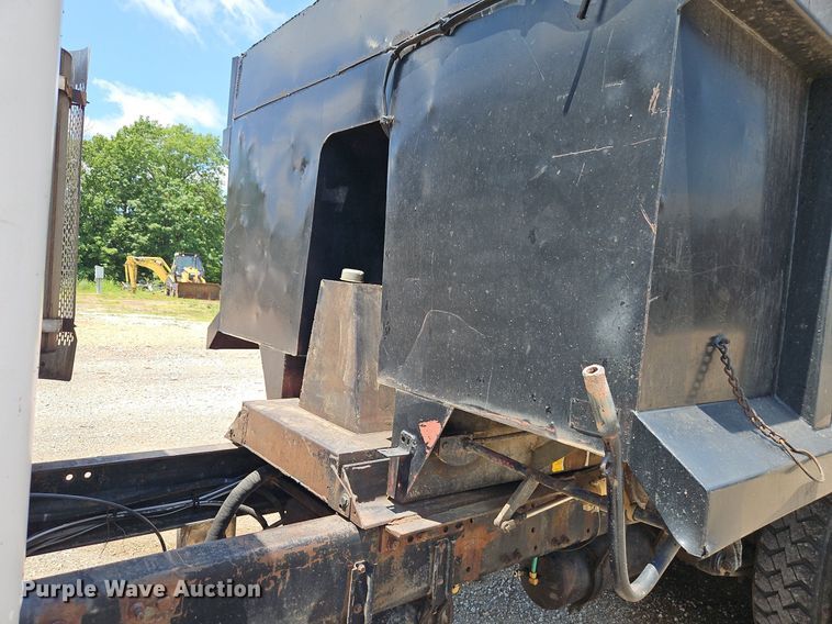 image for item NS9528 1990 Freightliner FLD dump truck