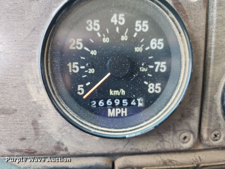 image for item NS9528 1990 Freightliner FLD dump truck