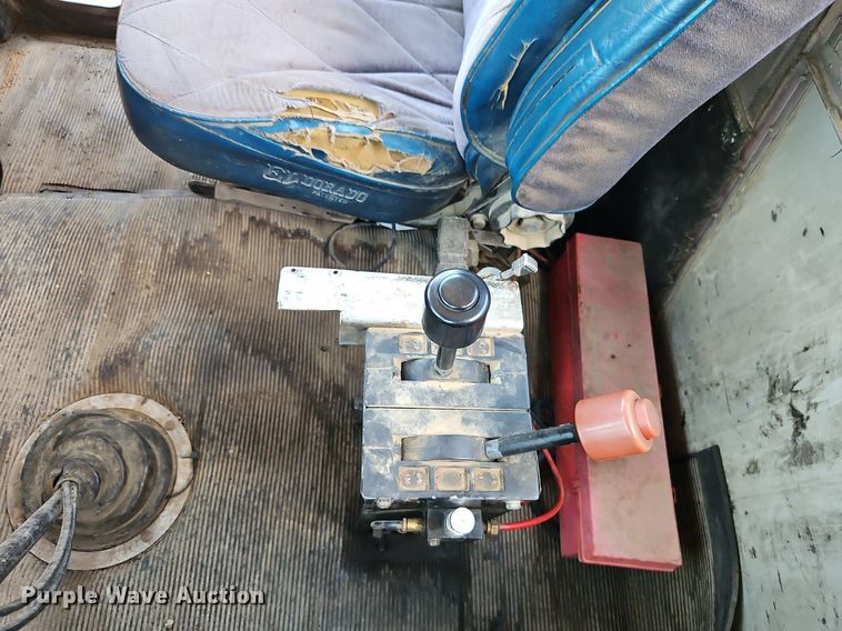 image for item NS9528 1990 Freightliner FLD dump truck