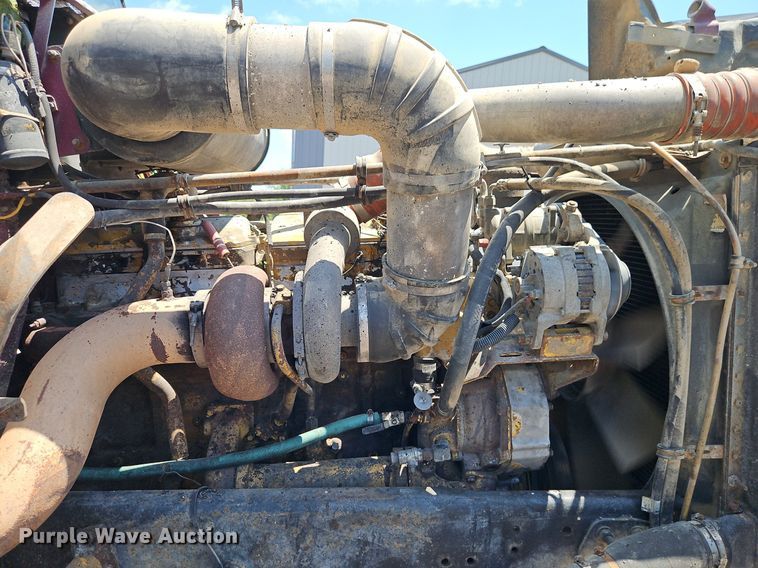 image for item NS9528 1990 Freightliner FLD dump truck