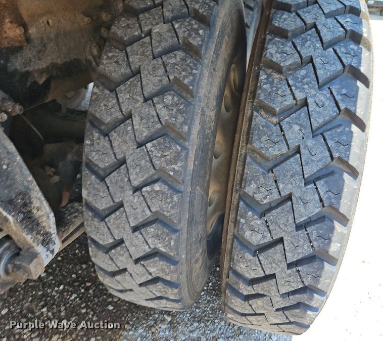 image for item NS9528 1990 Freightliner FLD dump truck