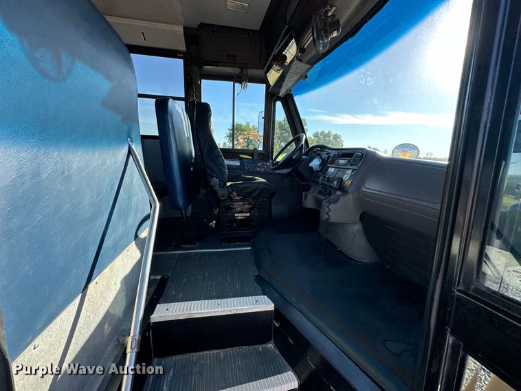 image for item NT9389 2009 Thomas Built B2 school bus