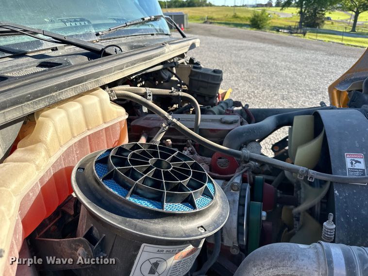 image for item NT9389 2009 Thomas Built B2 school bus