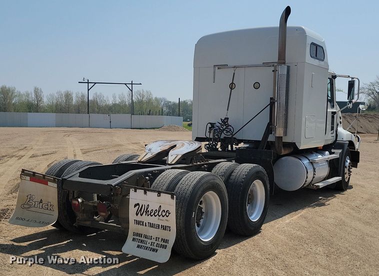 image for item NZ9868 2007 Mack Vision CXN613 semi truck