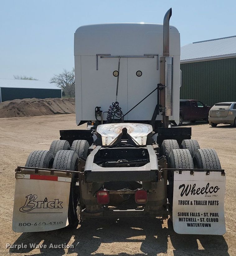 image for item NZ9868 2007 Mack Vision CXN613 semi truck