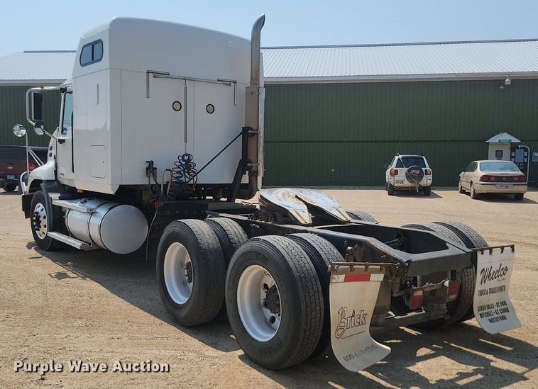 image for item NZ9868 2007 Mack Vision CXN613 semi truck