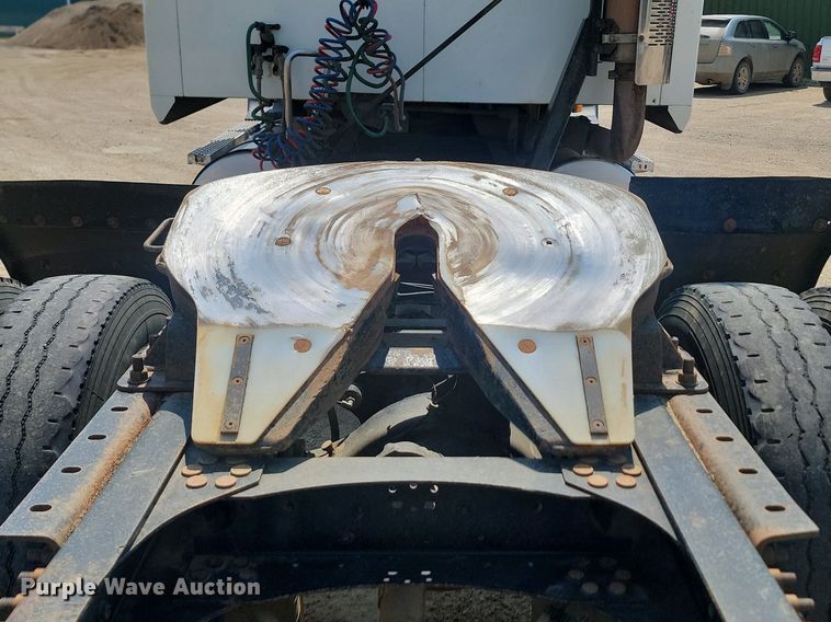 image for item NZ9868 2007 Mack Vision CXN613 semi truck