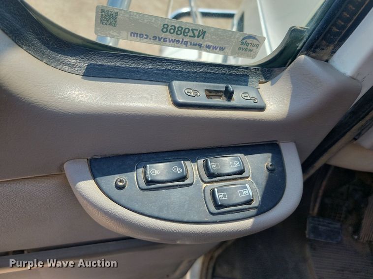 image for item NZ9868 2007 Mack Vision CXN613 semi truck